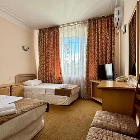 Hotel Zhambyl Taraz Exterior foto