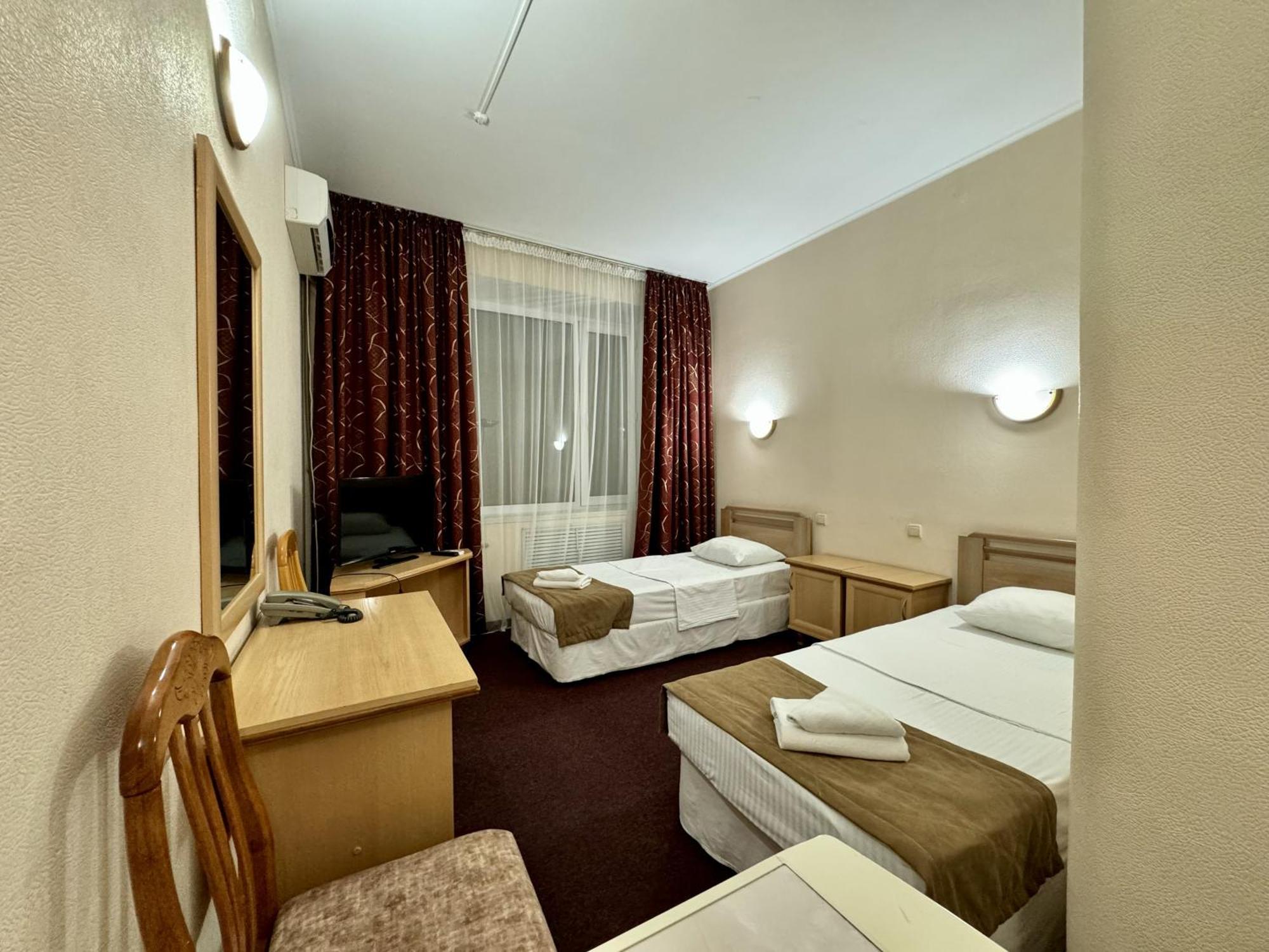 Hotel Zhambyl Taraz Exterior foto